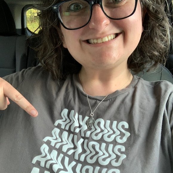 Meet your Posher, Bella - Picture 2 of 4